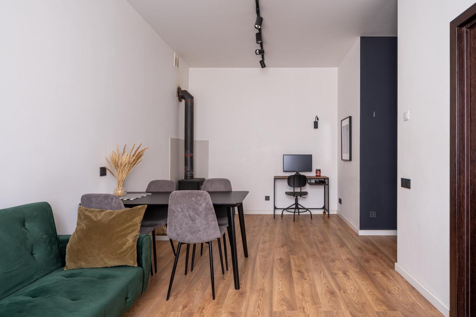 Lienes Iela Gem 1Br Apartment With Fireplace In Historic Unesco Center Riga Exterior foto